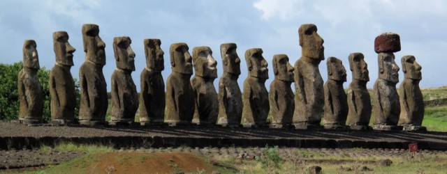 Easter-Island-Maoi-Statues