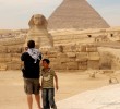 Pick-pocket at the Great Pyramids