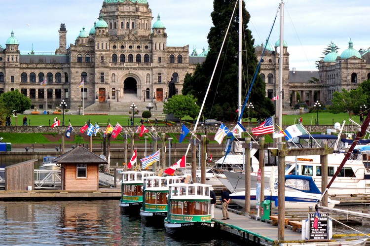 Inner Harbour Victoria Capital building, things to do in Victoria for tourists