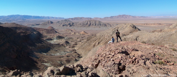 hiking Garmeh Desert
