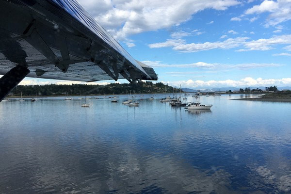 Seaplane flight in British Columbia, Comox Harbour