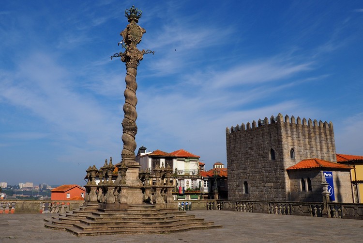 Monument, Porto Cathedral, Portugal