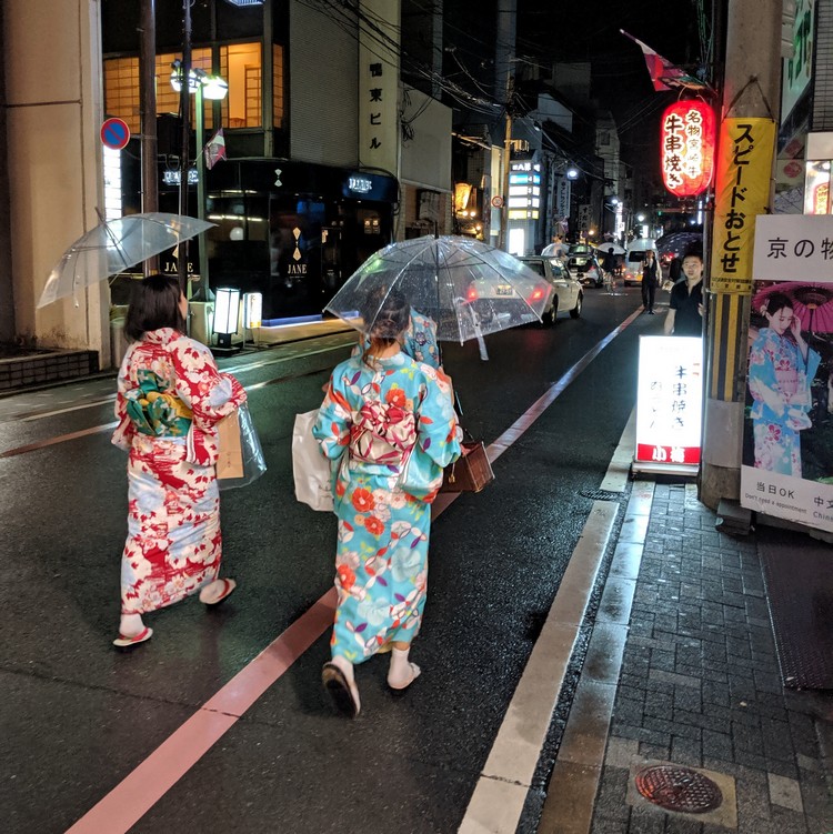 renting kimonos in Kyoto for photography