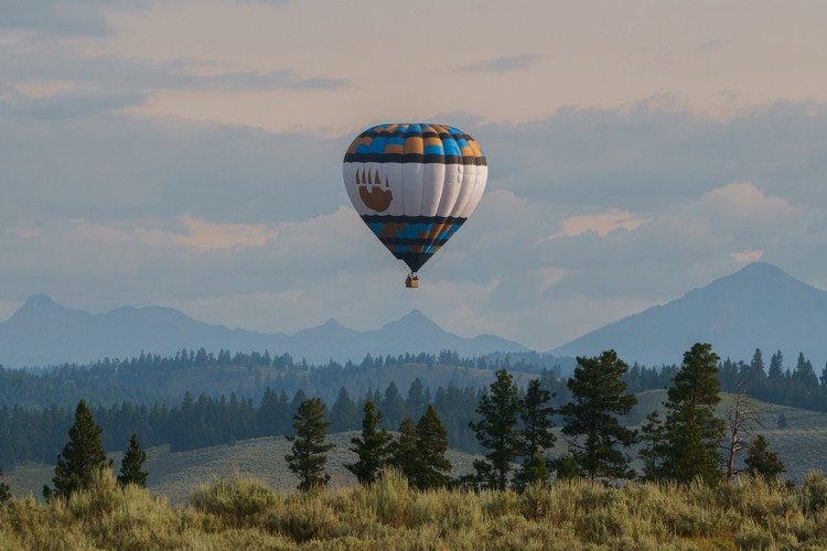 Paws up Resort Montana family vacation, hot air balloon