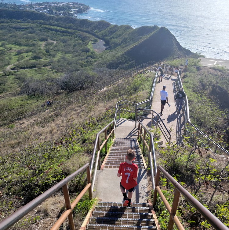 diamond head hike parking