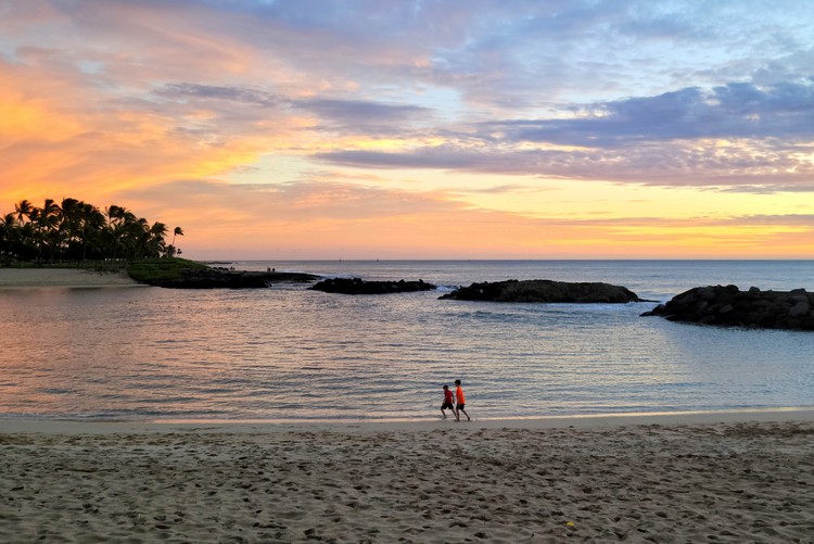 beach sunset at Ko Olina Marriott Beach Resort