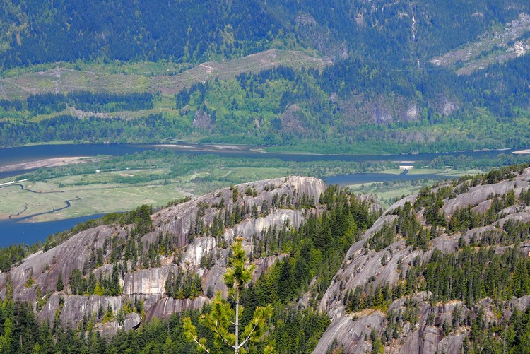 panoramic view from the top of Stawamus Chief mountain, things to do in Squamish