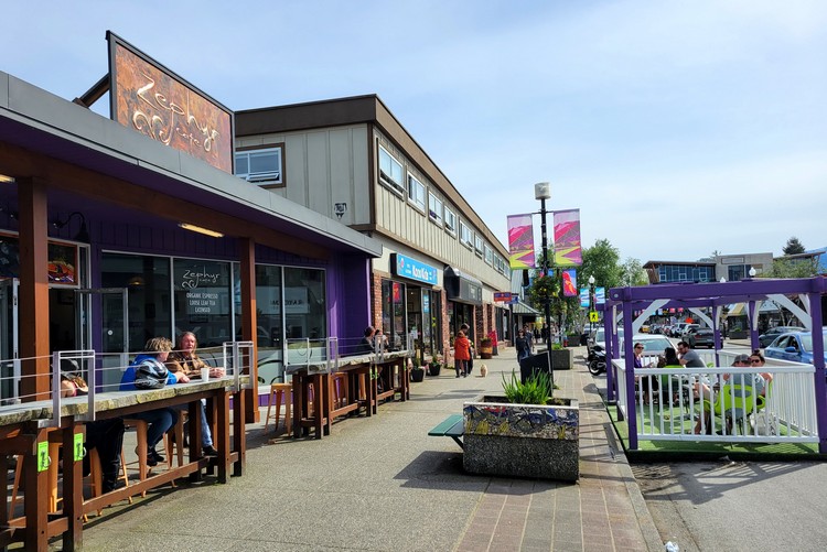 Street view of downtown Squamish shops and restaurants in summer