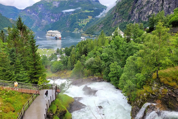 travel to norway by car