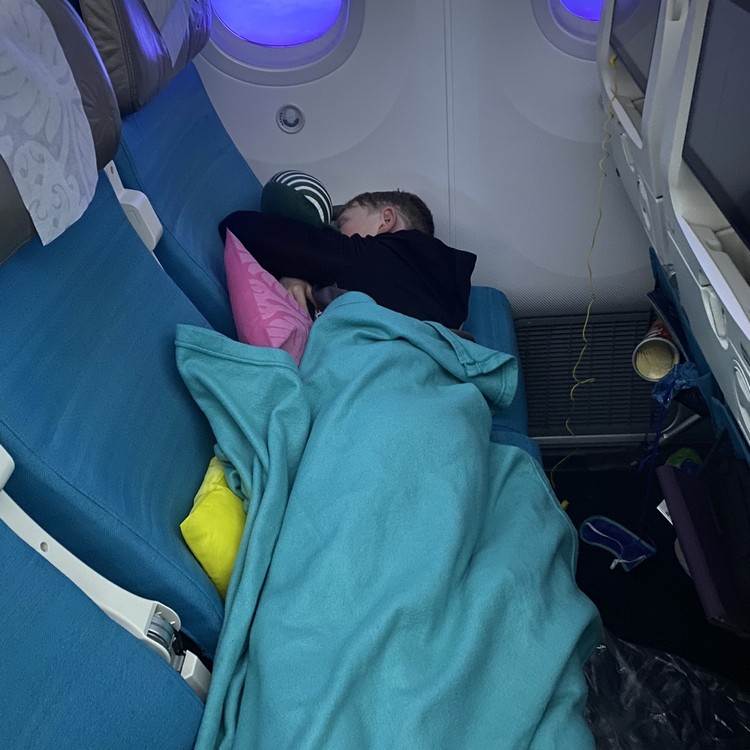 sleeping on the air tahiti nui flight from seattle