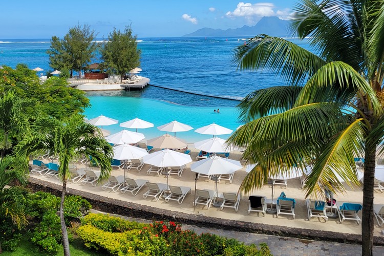 pool at Te Moana Resort in Papeete Tahiti