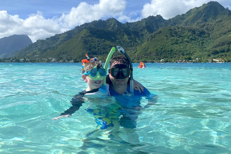 Moorea Miti Tours, snorkeling tour and swimming with sharks and rays in Moorea, clear water in lagoon, islands of French Polynesia