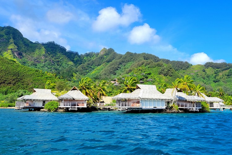 Abandoned InterContinental Moorea Resort & Spa, French Polynesia travel, resort closed permanently