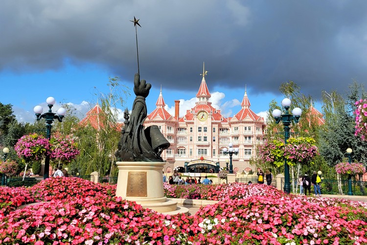 Is Disneyland Paris worth it? Photos and thoughts from our visit