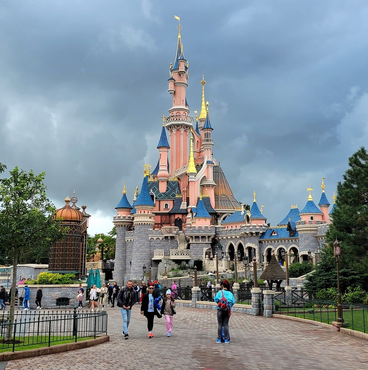 Is Disneyland Paris worth it? Photos and thoughts from our visit