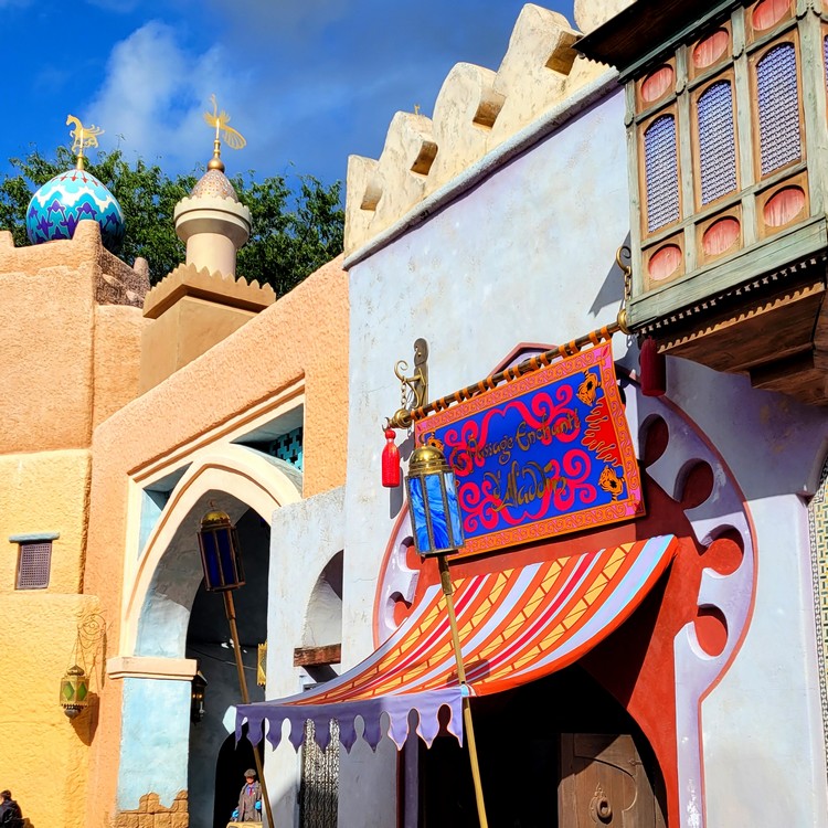 Entrance to Le Passage Enchanté d'Aladdin in Paris Disneyland