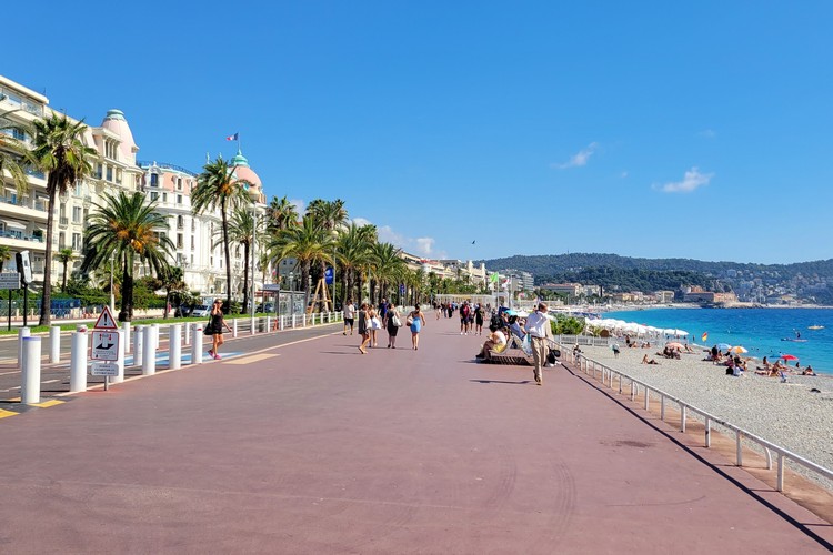 The Promenade de Anglais, a must-see tourist attraction when you travel to Nice, France