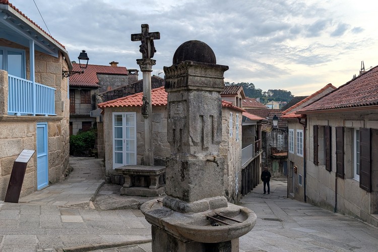 The historic streets of Combarro Old Town