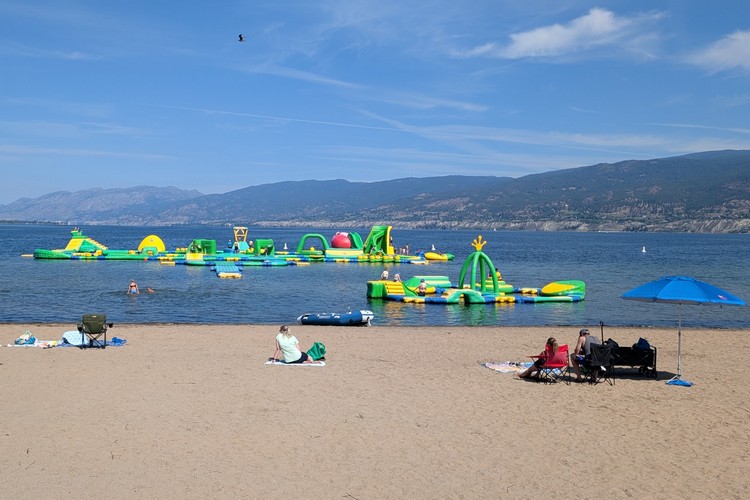 Splash Water Parks Penticton – Wibit Inflatable Park on Okanagan Beach in Penticton British Columbia Canada